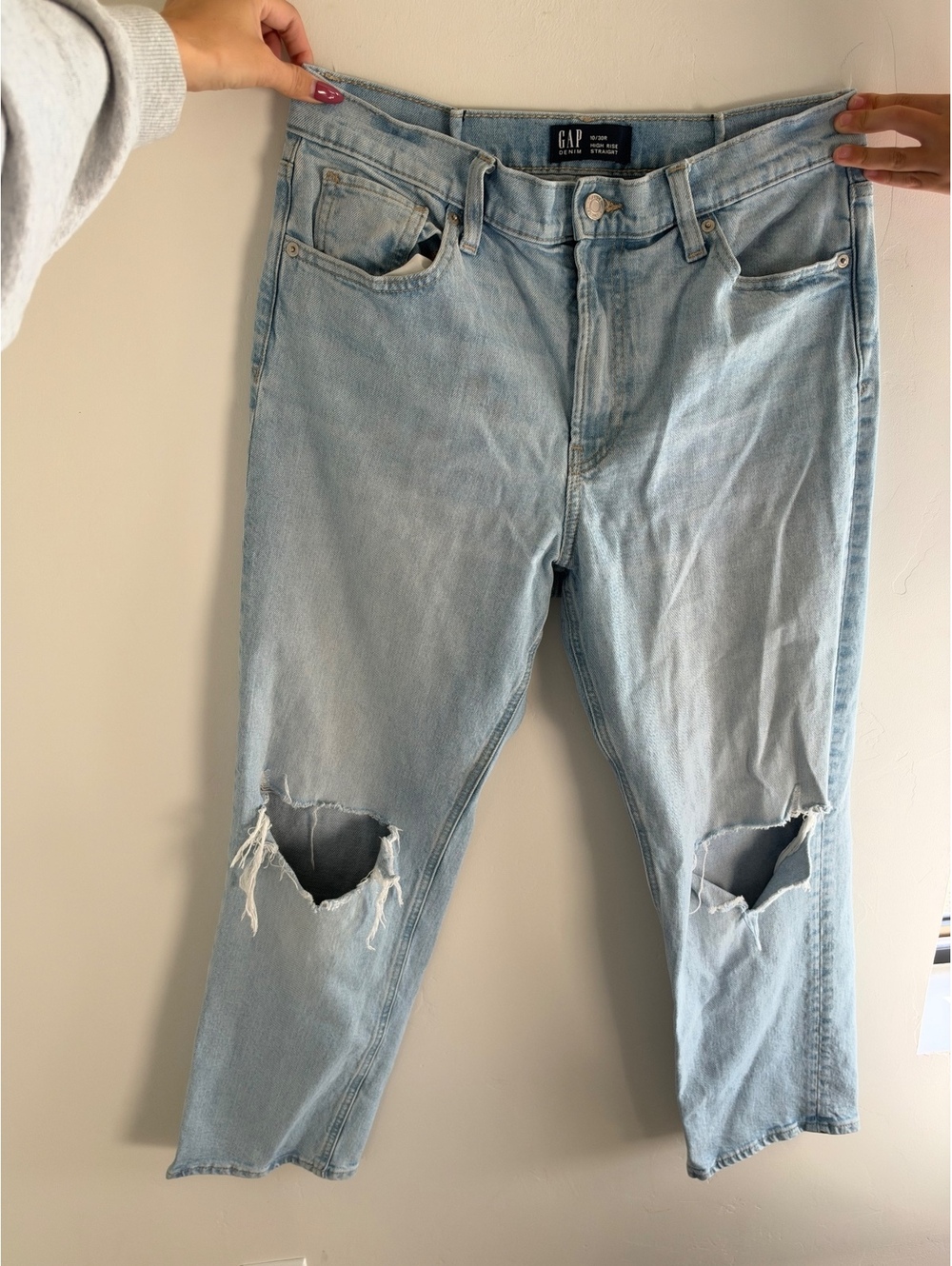 GAP High Rise Straight Distressed Jeans Light Wash Size 10/30R
